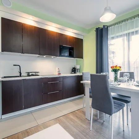 Srodkowa Widok Na Gory 1 Pietro Garaz Gratis