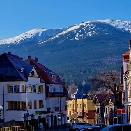 Srodkowa Widok Na Gory 1 Pietro Garaz Gratis