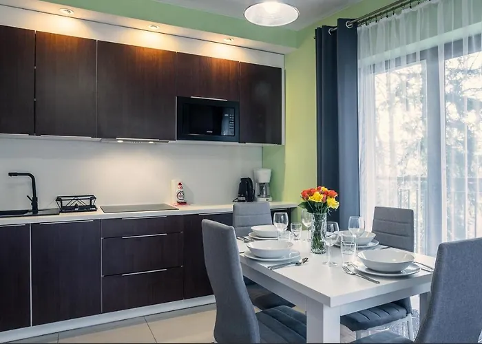 Srodkowa Widok Na Gory 1 Pietro Garaz Gratis שצ'קלארסקה פוראובה